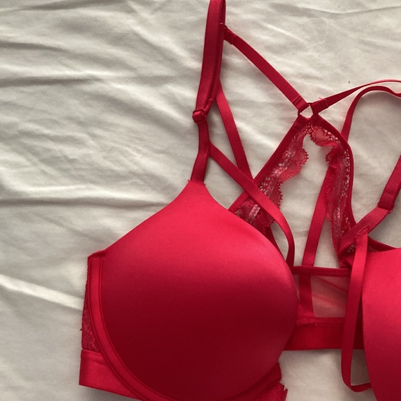 Victoria Secret Very Sexy Push Up Bra - Picture 3 of 6